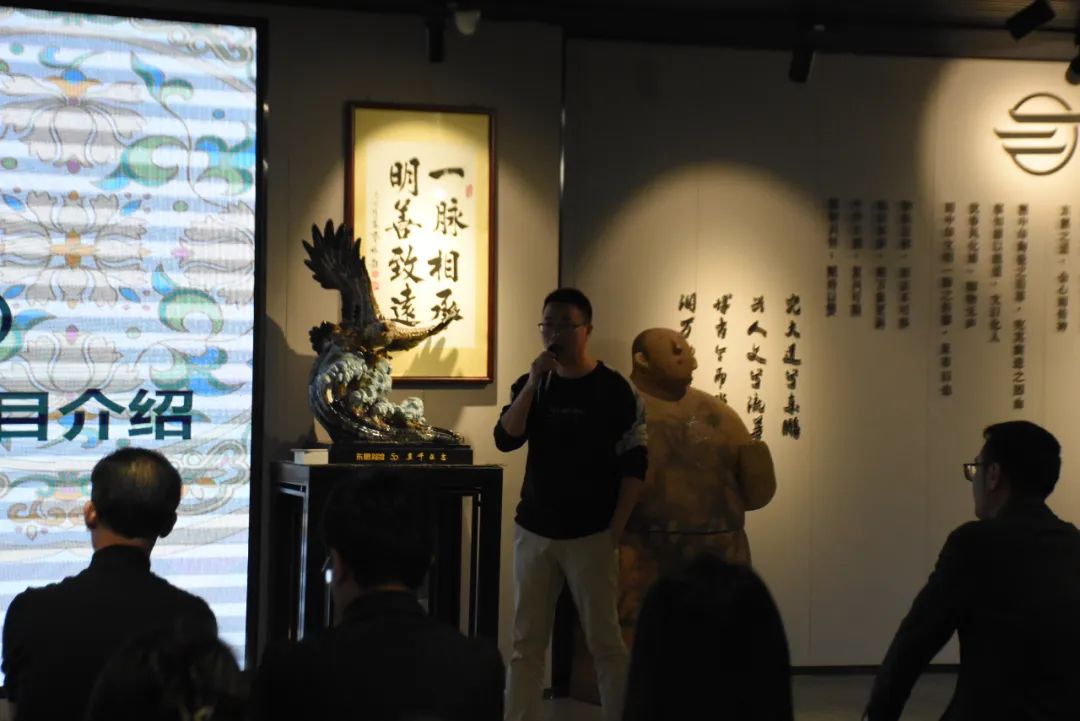 “龍騰獅舞”陶藝展暨“在地生成”陶瓷廢料循環(huán)再用研討會(huì)在東鵬總部舉行7.jpg